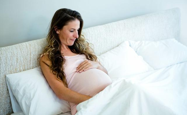 孕期长期坚持左侧睡好吗 孕期正确的睡姿