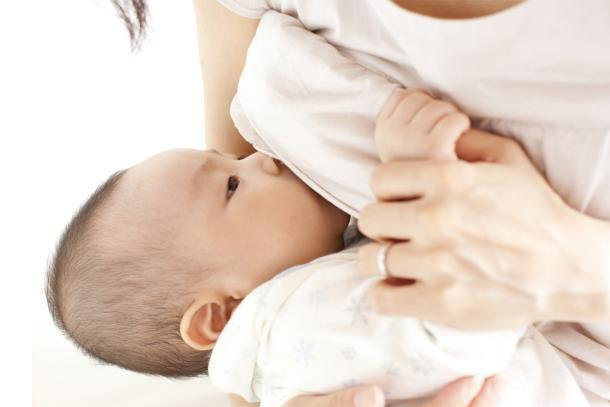 宝宝吃母乳拉肚子是母乳不好吗 宝宝母乳性腹泻怎么办