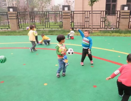 2019年幼儿园春分节气户外活动游戏 春分户外游戏开展