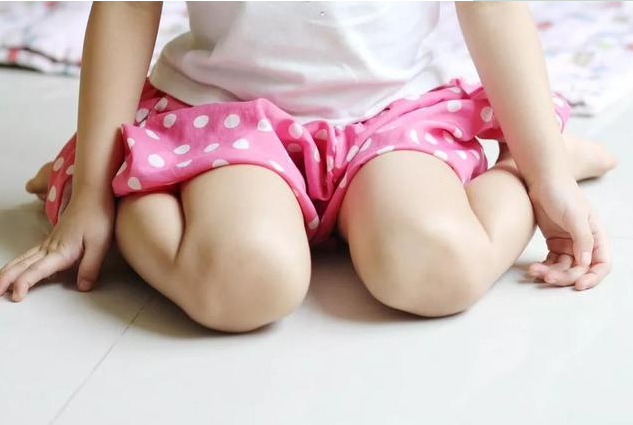 5岁宝宝没有足弓正常吗 宝宝扁平足什么时候需要穿矫正鞋