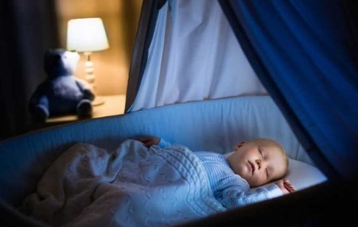 如何哄睡两个月的宝宝 哄睡两个月宝宝的方法