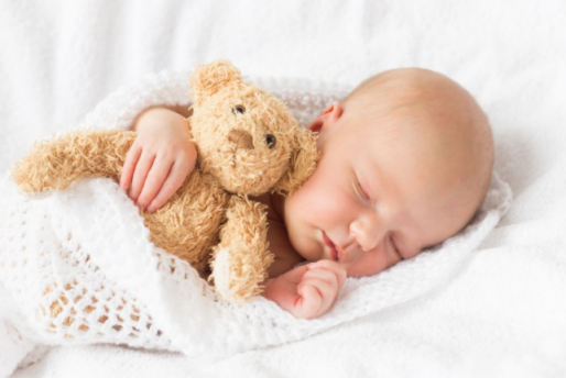 宝宝睡觉晚有什么影响 宝宝睡觉晚的危害