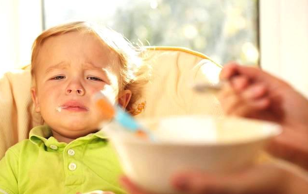 哪些喂养方式会造成过度喂养 宝宝喂养过度的信号