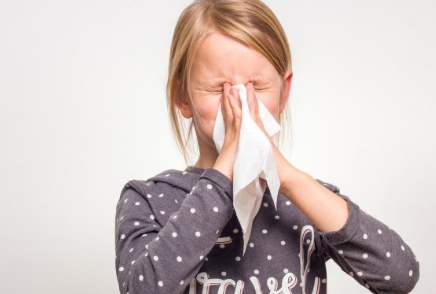 孩子鼻炎总是反复发作怎么办 孩子的鼻炎该怎么用药