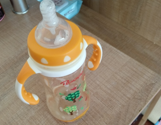 宝德感温奶瓶怎么用 宝德感温奶瓶好用吗