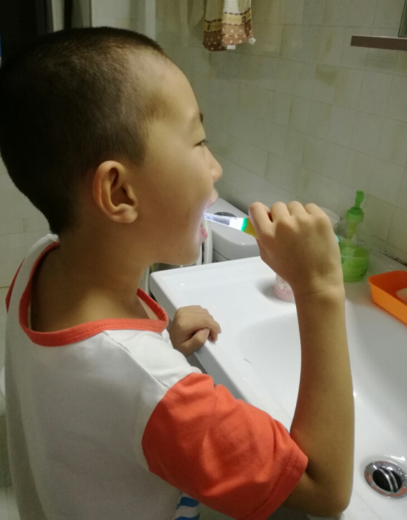 MDB儿童电动牙刷第一次用会不适应吗 MDB儿童电动牙刷孩子会不习惯吗