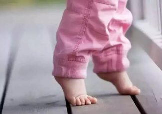 宝宝光脚走路会生病吗 宝宝光脚走路有什么好处