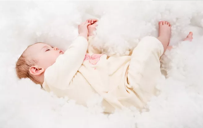 七种破坏宝宝睡眠的行为 宝宝常见睡眠问题解决方法