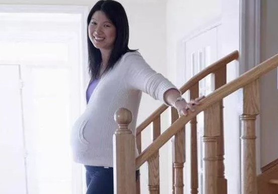 孕妇爬楼梯有助于顺产吗 临产前爬楼对顺产好真的吗