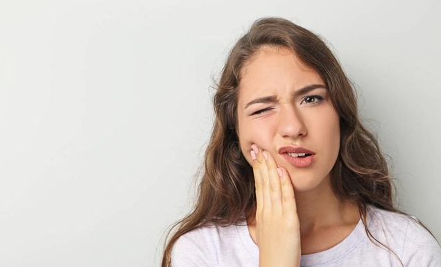 为什么医生建议上午拔牙 女性不能拔牙的几个时期