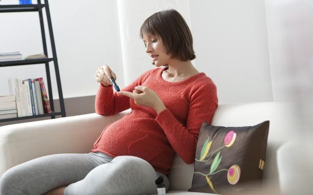 怀孕后期血糖值升高是怎么回事 怀孕后期血糖值偏高怎么办