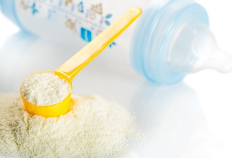 为什么国产奶粉比进口奶粉还要贵 如何给孩子挑选奶粉