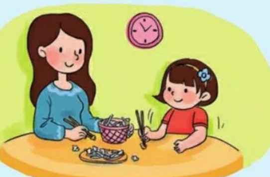 几岁教孩子用筷子 孩子几岁用筷子吃饭好