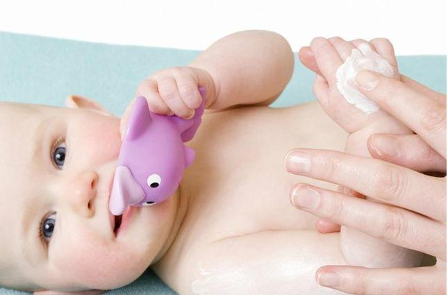 春季宝宝皮肤怎么护理 春季宝宝皮肤护理原则