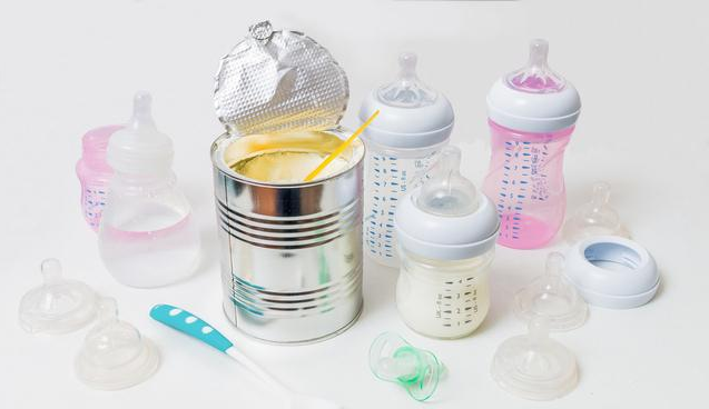 奶瓶喂养的常见问题 怎么成功给宝宝用奶瓶喂奶