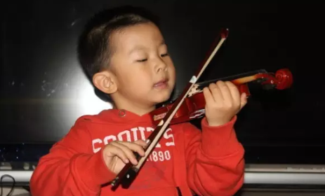 孩子学小提琴手指有要求吗 孩子学小提琴身体条件怎么样