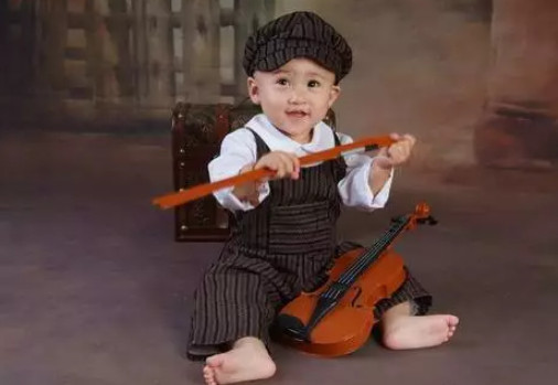 孩子学小提琴的好处 孩子学小提琴的原因