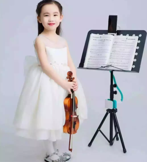 孩子学小提琴要放弃吗 孩子学小提琴很难坚持怎么教育