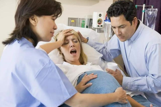 无痛分娩后可以立即母乳喂养吗 无痛分娩会不会影响宝宝智力