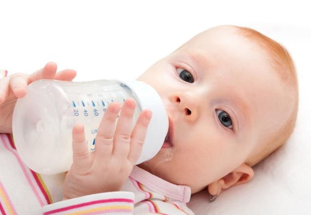 吃奶粉的宝宝更容易胖吗 宝宝吃奶粉不长肉是怎么回事