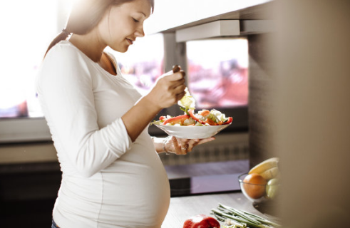 孕妇孕期不吃肉对胎儿的影响大吗 孕期孕妇适合吃什么