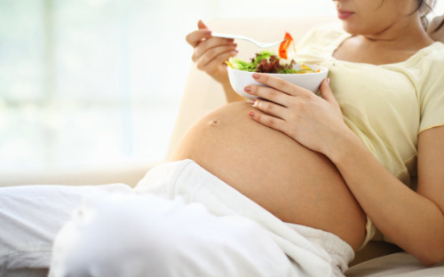 孕妇孕期不吃肉对胎儿的影响大吗 孕期孕妇适合吃什么