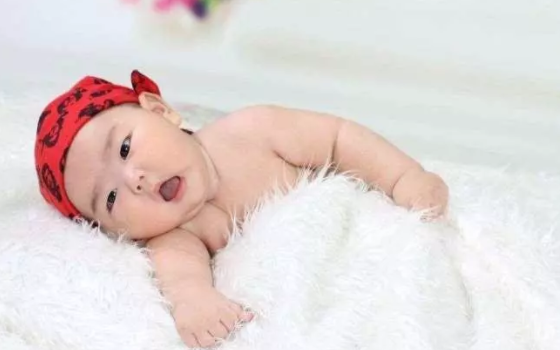 预防宝宝长胎记的方法 新生儿有胎记的原因
