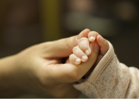 男孩早产女孩拖月是真的吗 影响宝宝出生的时间有哪些因素