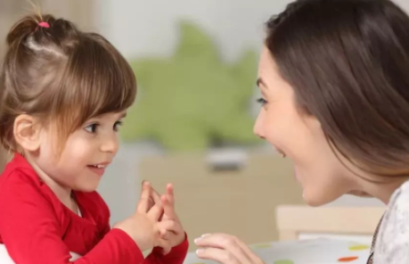 和孩子说方言有什么影响 说方言影响孩子说话吗