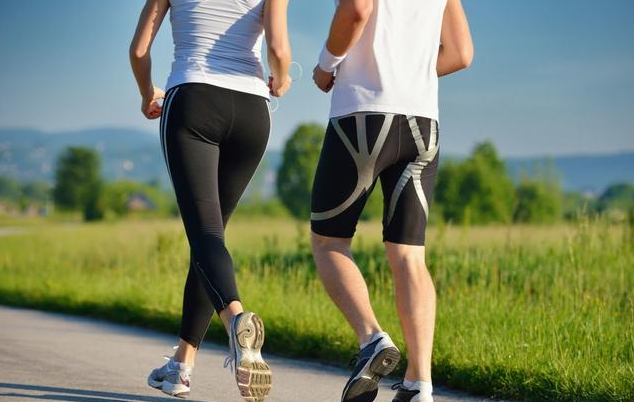 走路锻炼可以降血压吗 每天走路走多少步合适