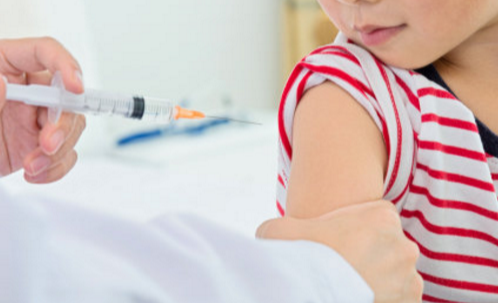 宝宝打疫苗出现不良反应该怎么办呢 孩子打完疫苗要注意什么