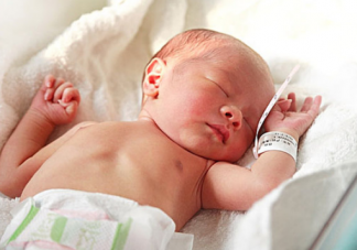 新生儿月子里长多少斤正常 新生儿身高体重标准