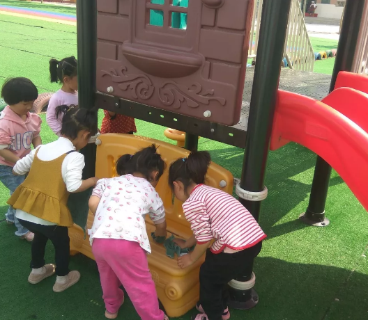 2019幼儿园劳动节活动现场报道 幼儿园劳动节活动新闻稿