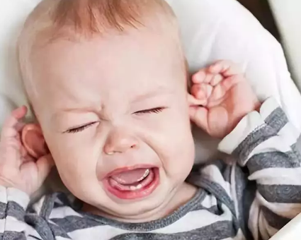 宝宝的耳屎原来有这么多好处 宝宝耳屎到底要不要掏