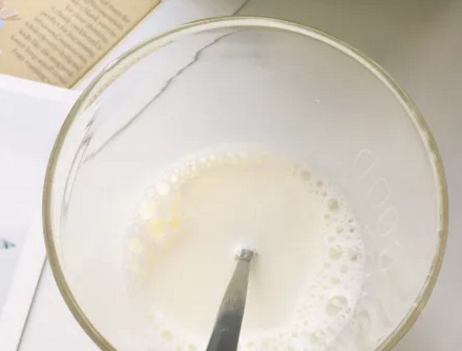 快到保质期的奶粉能给宝宝喝吗 如何判断奶粉是不是变质了