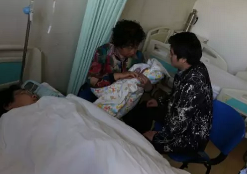 中国大陆首例试管婴儿当妈妈了 试管婴儿妈妈个人资料简介
