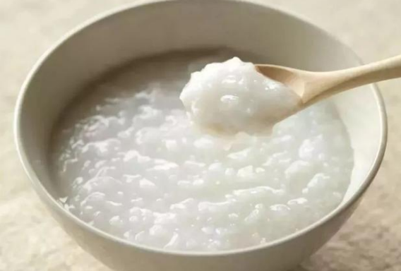 宝宝吃米粉会导致贫血吗 自制米粉有哪些缺点