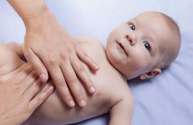 预防宝宝长痱子有什么有效的方法 预防宝宝起痱子小妙招 