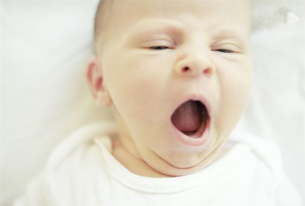 宝宝老打喷嚏是感冒了吗 宝宝经常打喷嚏怎么办