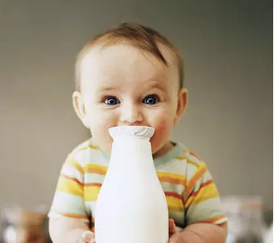 宝宝吃奶粉越贵越好吗 宝宝奶粉怎么挑选