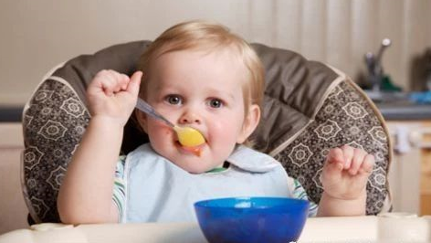 宝宝多大可以吃和大人一样的食物 宝宝辅食有什么讲究