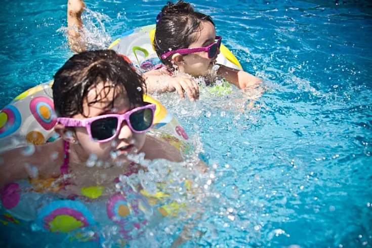 孩子有哮喘可以游泳吗 哮喘孩子需要限制运动吗