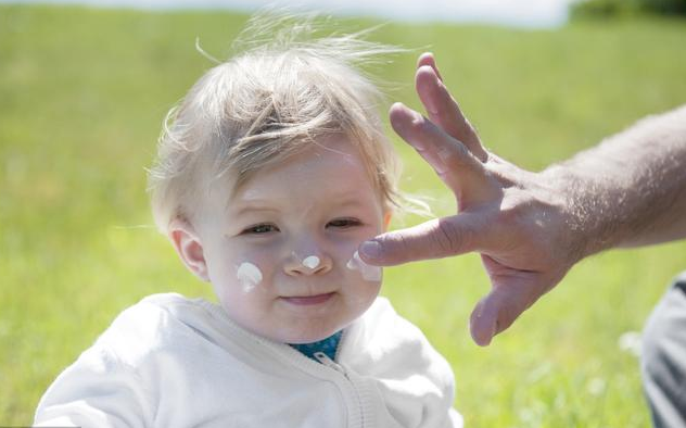 怎么给儿童选择防晒产品 2019值得宝宝信赖的防晒霜测评