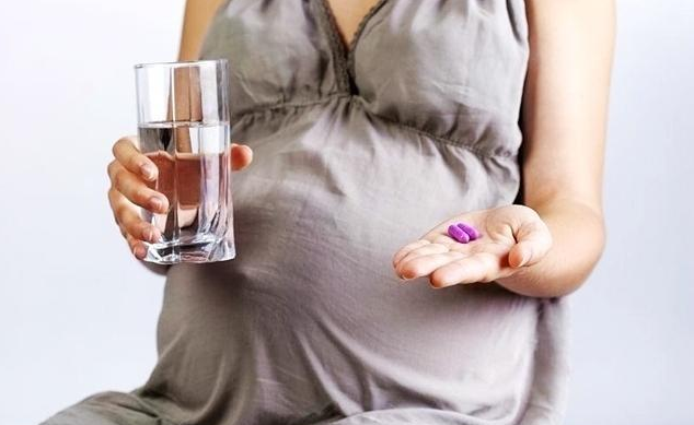 孕妇|孕妇奶粉和孕妇营养素哪个好 孕期人体需要哪些营养素