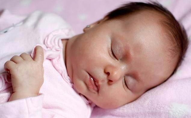 为什么宝宝更容易得空调病 吹空调可能会引起的不适症状