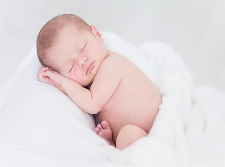 宝宝的便便比刚出生的时候少了正常吗 孩子大便变少是什么原因