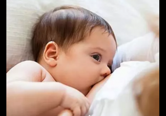 刚出生的宝宝吃奶吃多久比较好 新生儿哺乳喂养要注意什么