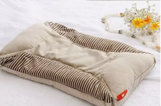 宝宝几个月能用小枕头睡觉 新生儿宝宝需要用枕头睡觉吗