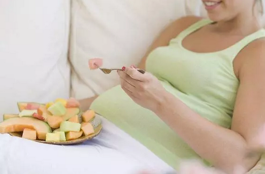 怀孕体重比孕前体重轻是怎么回事 怀孕体重变轻正常吗