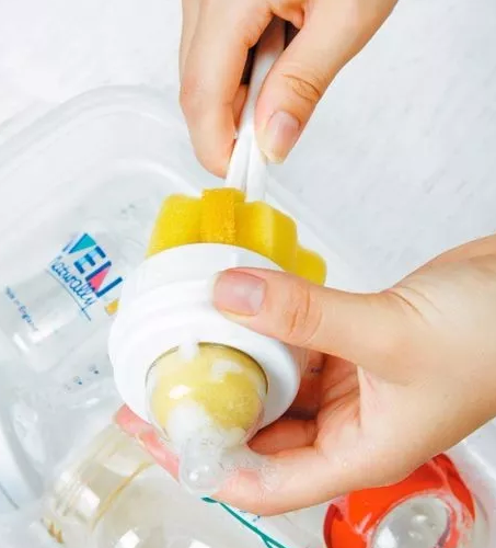 宝宝奶瓶消毒千万不能大意 宝宝奶瓶如何彻底消毒